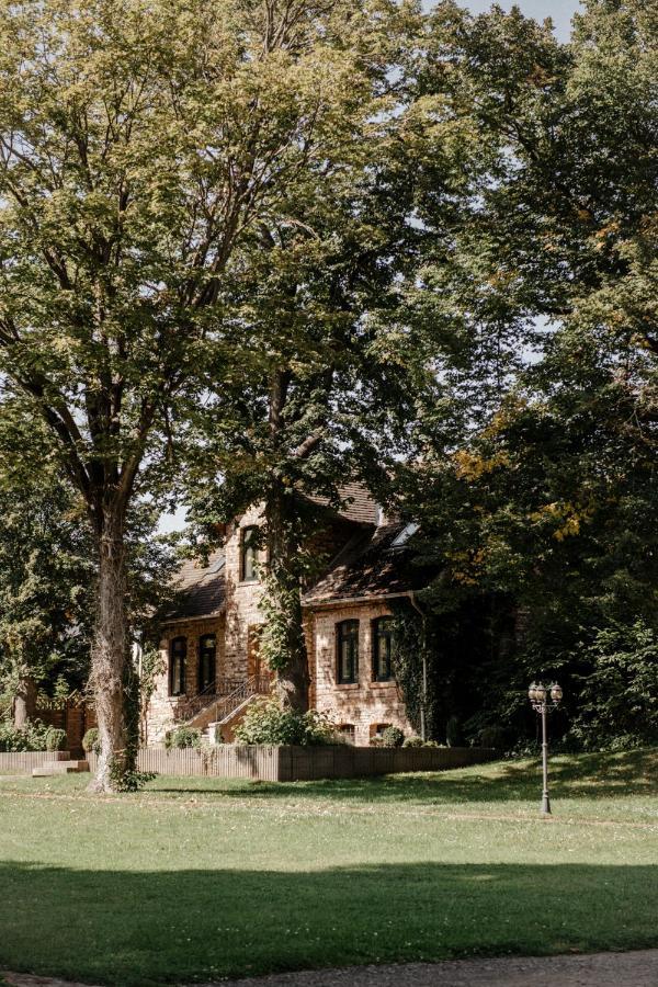 Hotel Schloss Teutschenthal Exterior photo